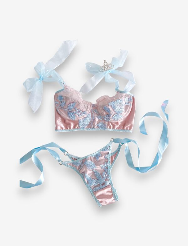 Barbie en el lago de los cisnes